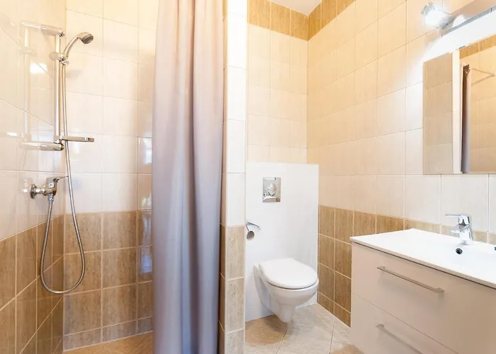 ホームステイ Jojo カルビア