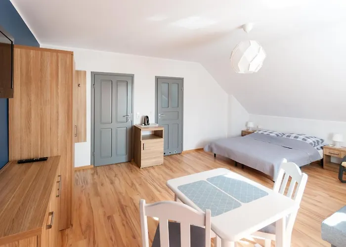 ホームステイ Jojo カルビア